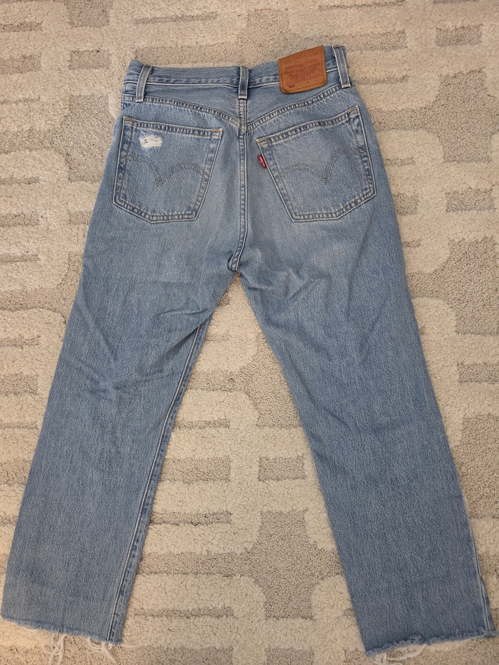 Levis 501 Distressed Women's Jeans. Size 24. Raw Hem, Ankle, Inseam 23in - Picture 5 of 6